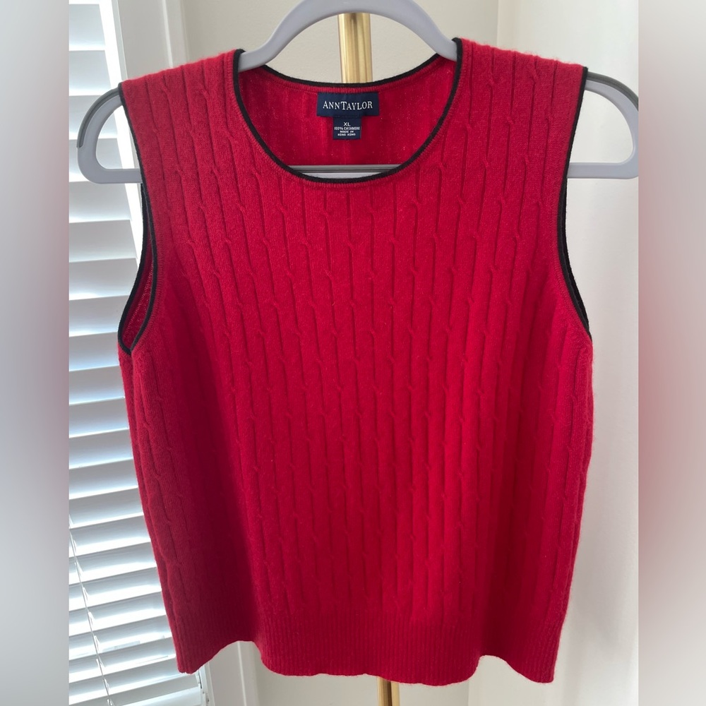 Gorgeous Ann Taylor 100% Cashmere Red Sweater Vest Size XL